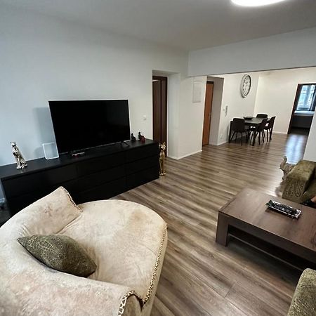 Medena Apartment Old Town With Free Parking Bratislava Ngoại thất bức ảnh