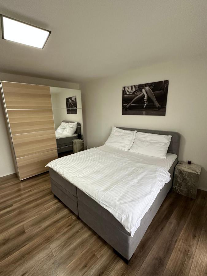 Medena Apartment Old Town With Free Parking Bratislava Ngoại thất bức ảnh