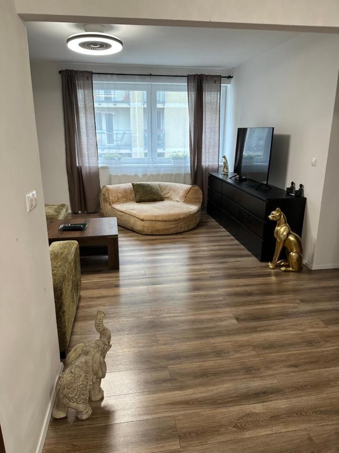 Medena Apartment Old Town With Free Parking Bratislava Ngoại thất bức ảnh