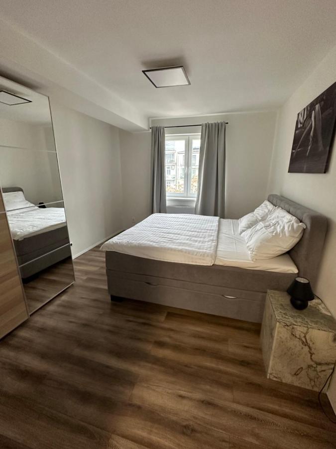 Medena Apartment Old Town With Free Parking Bratislava Ngoại thất bức ảnh