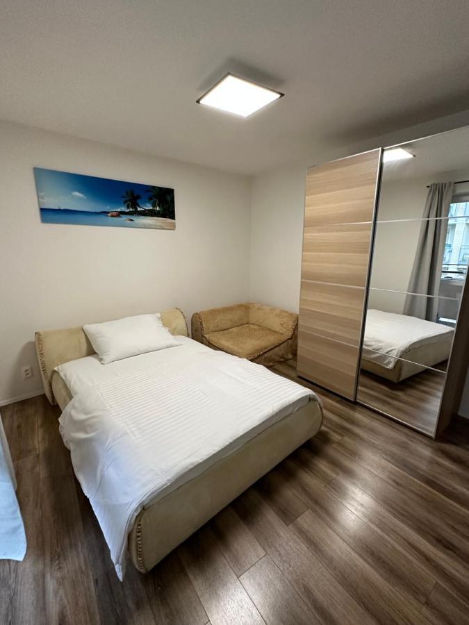 Medena Apartment Old Town With Free Parking Bratislava Ngoại thất bức ảnh