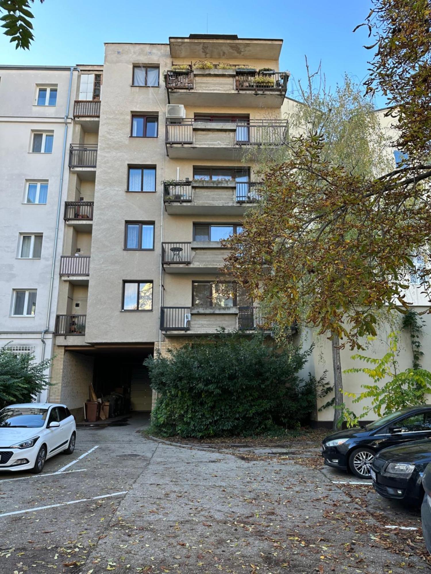 Medena Apartment Old Town With Free Parking Bratislava Ngoại thất bức ảnh